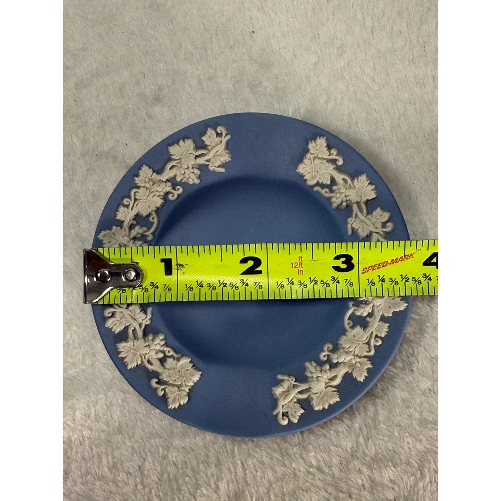 Wedgwood Jasperware Blue Grapevine Round Trinket Ashtray Dish Coaster‎ England
